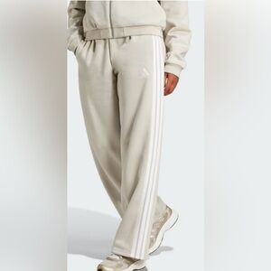NWOT Adidas ESSENTIALS 3-STRIPES OPEN-HEM FLEECE PANT Beige/White size XS